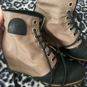 Size 8 Sorel Wedges